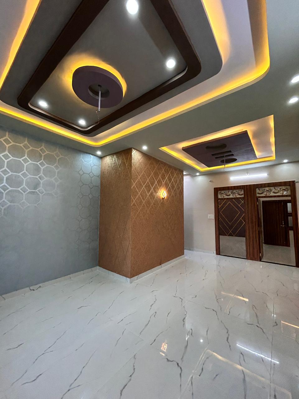 Independent House photo 1