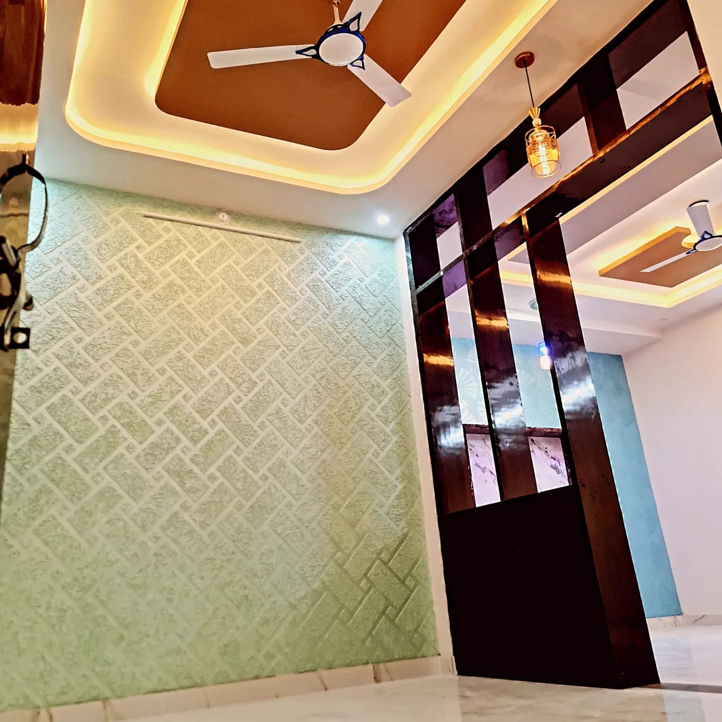 Commercial Shop photo 2